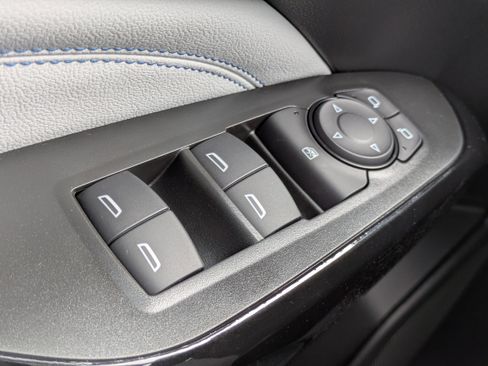 New 2025 Chevrolet Trax LT w/ Driver Confidence Package image 13