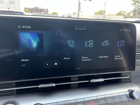 Certified 2024 Hyundai Kona SEL AWD/4WD image 28
