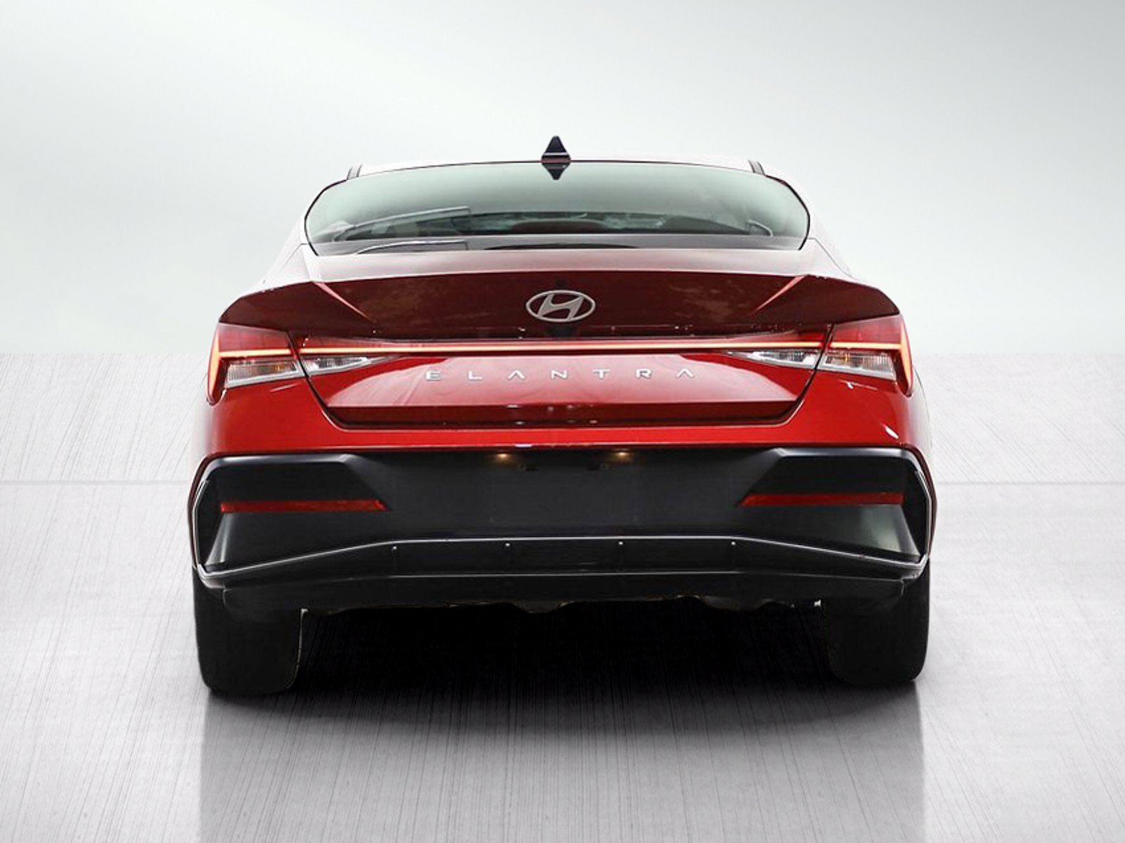 Used 2025 Hyundai Elantra SEL FWD image 4