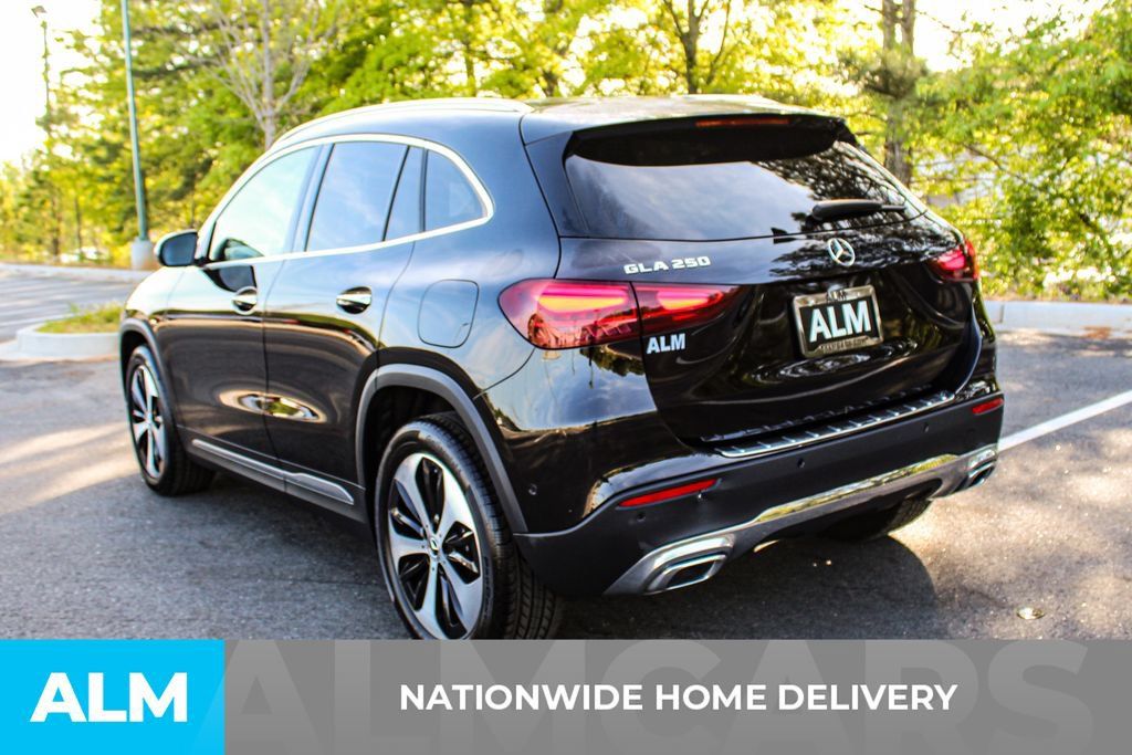 Used 2025 Mercedes-Benz GLA 250 image 4