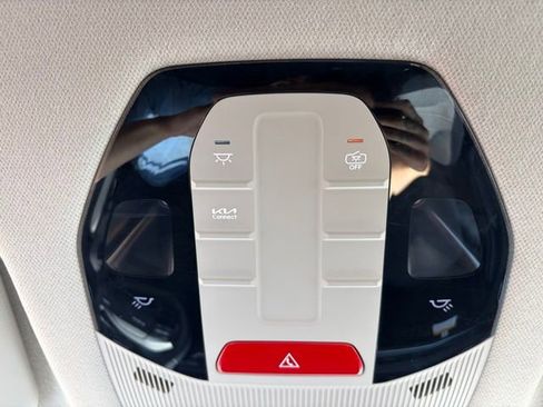 Used 2025 Kia K4 EX image 23
