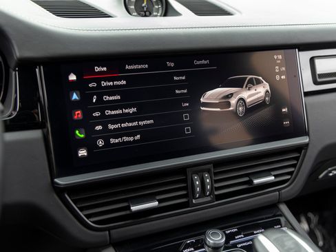 Certified 2023 Porsche Cayenne Turbo GT AWD/4WD image 37