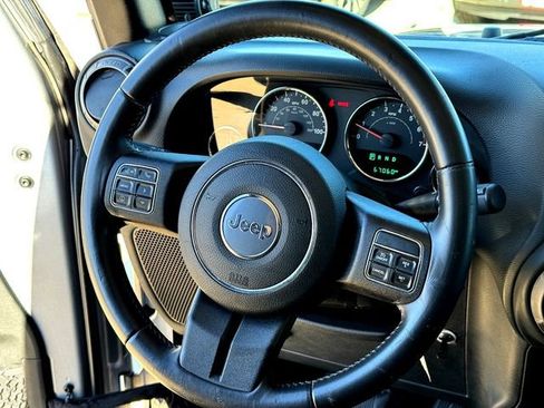 Used 2016 Jeep Wrangler Sport image 28