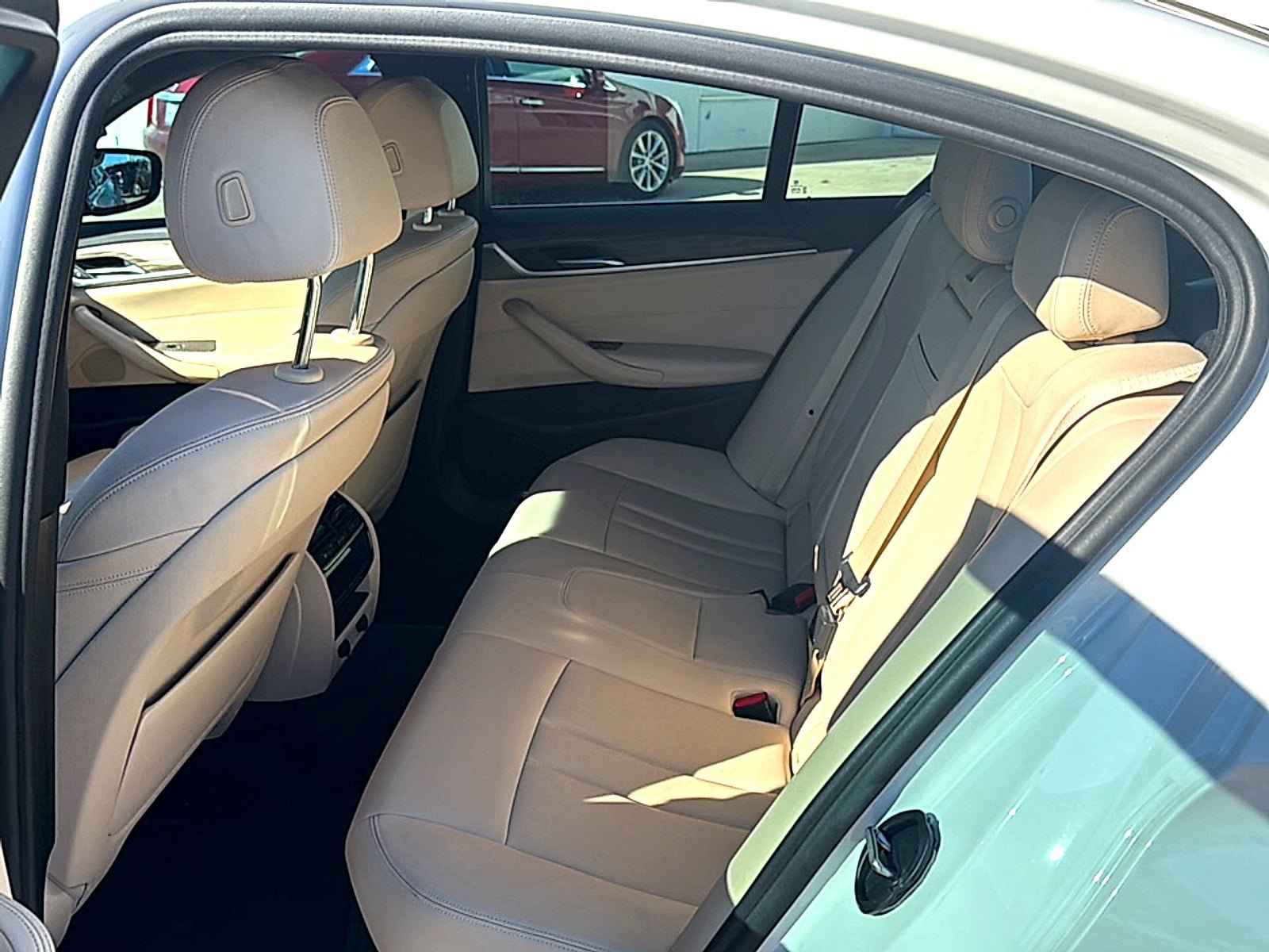 Used 2019 BMW 530i w/ Convenience Package RWD image 7