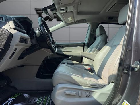 Used 2018 Honda Odyssey Touring image 16