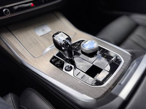 Used 2024 BMW ALPINA XB7 AWD/4WD image 18