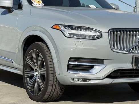 Used 2024 Volvo XC90 B5 Plus image 4