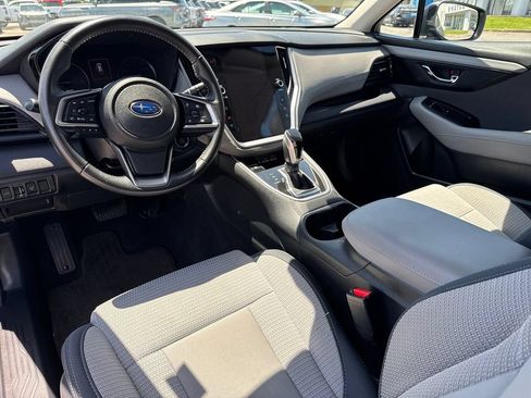 Used 2025 Subaru Outback Premium AWD/4WD image 14