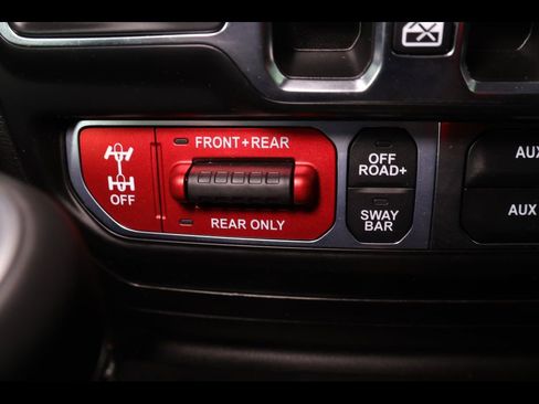 Used 2022 Jeep Wrangler Unlimited Rubicon w/ Cold Weather Group image 12