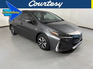 Used 2018 Toyota Prius Prime Premium w/ Carpet Mat Package FWD video 1