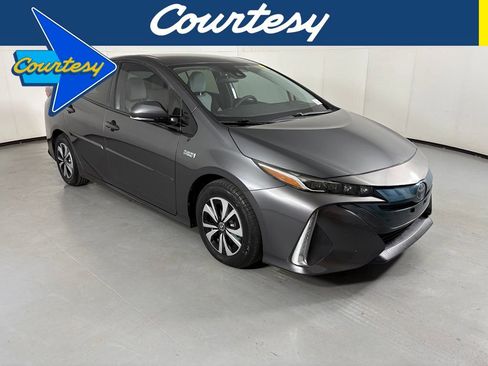 Used 2018 Toyota Prius Prime Premium w/ Carpet Mat Package FWD image 1