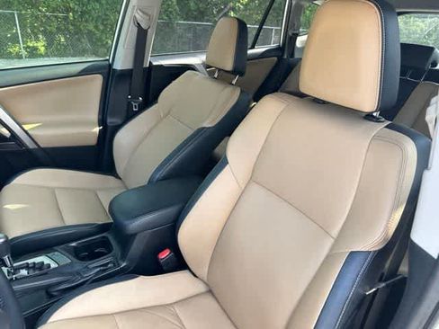 Used 2017 Toyota RAV4 Limited AWD/4WD image 5