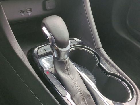 Used 2025 Buick Encore GX Preferred FWD image 3