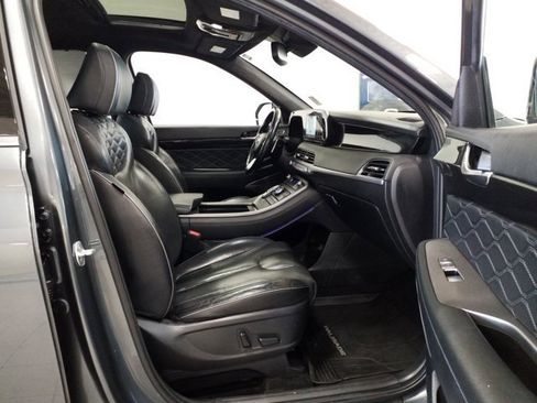 Used 2022 Hyundai Palisade Calligraphy image 16