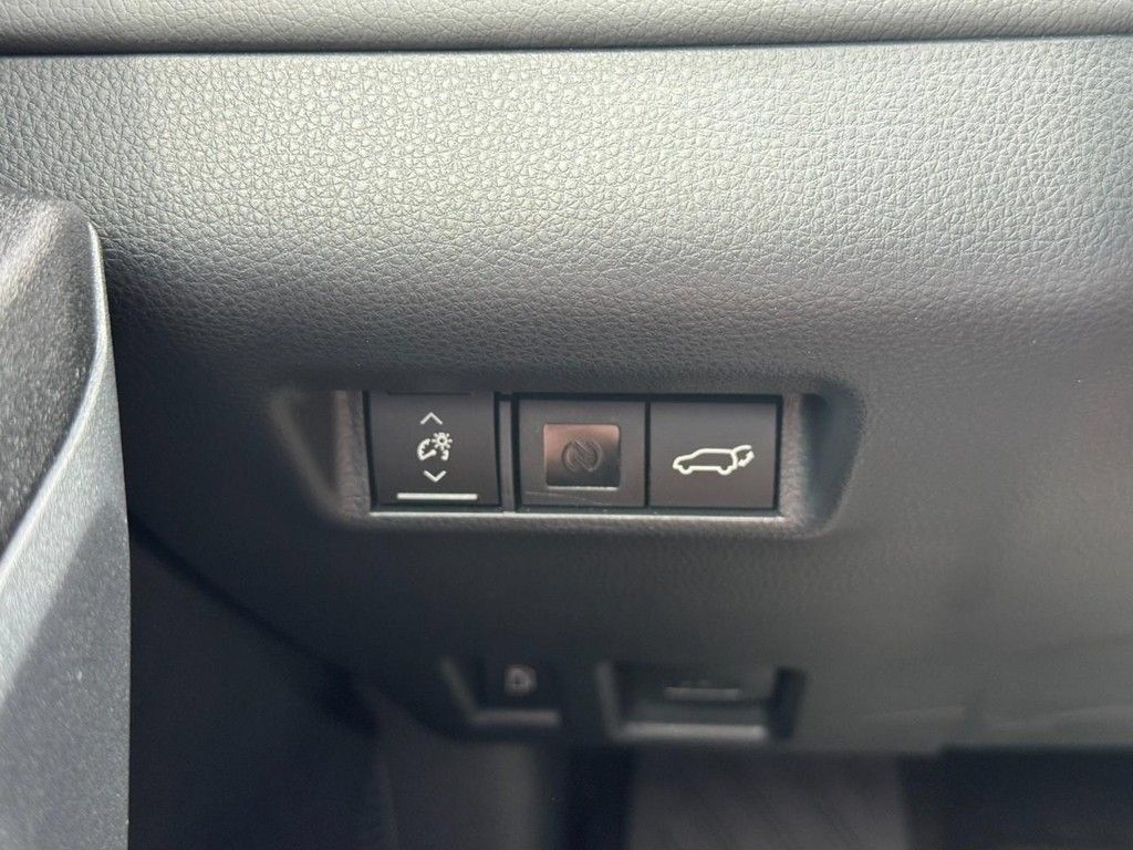 Used 2026 Toyota RAV4 XLE Premium AWD/4WD image 25
