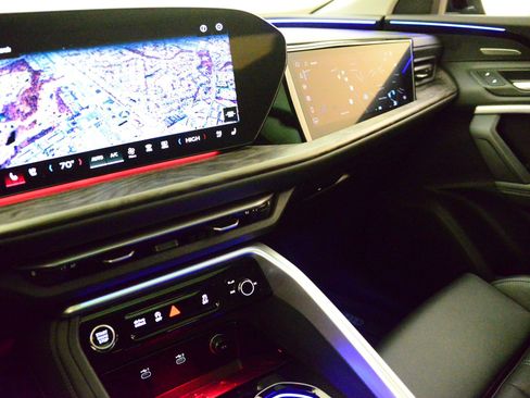 Certified 2025 Audi Q5 Prestige image 29