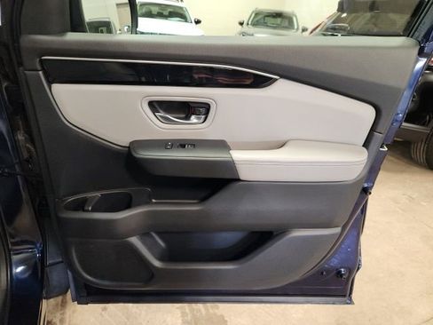 Certified 2025 Honda Pilot EX-L image 35