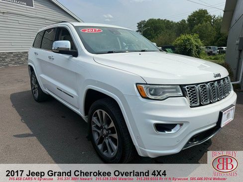Used 2017 Jeep Grand Cherokee Overland w/ Jeep Active Safety Group AWD/4WD image 1