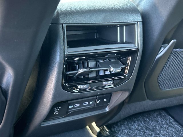 New 2026 Jeep Grand Cherokee Limited AWD/4WD image 18