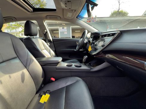 Used 2013 Toyota Avalon XLE Touring FWD image 22