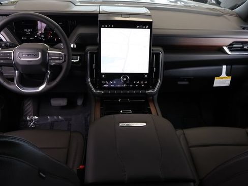 New 2026 GMC Yukon Denali AWD/4WD image 16