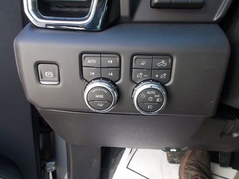 New 2026 GMC Sierra 2500 Denali w/ Denali Reserve Package image 14