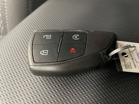 New 2026 Chevrolet Equinox LT AWD/4WD image 19