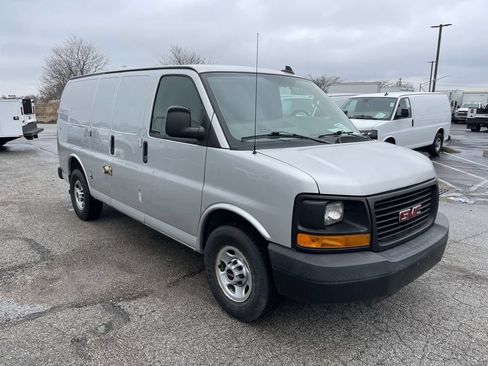 Used 2016 GMC Savana 2500 RWD image 16