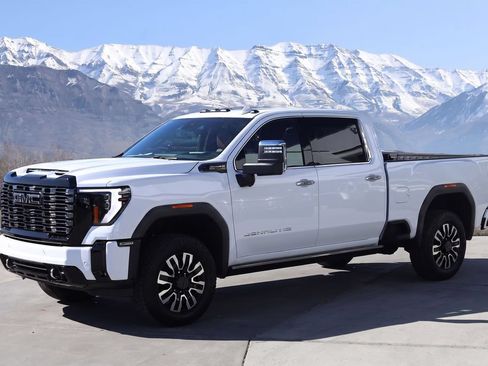 New 2026 GMC Sierra 2500 Denali Ultimate AWD/4WD image 2