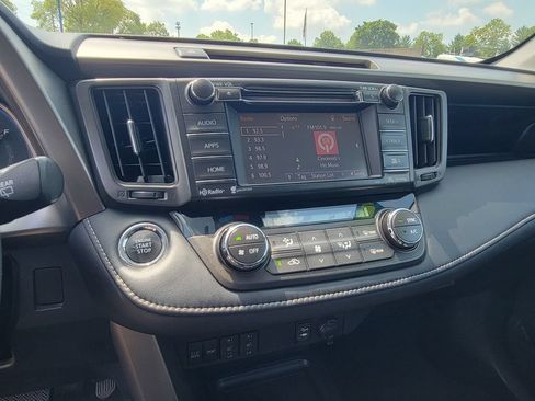 Used 2014 Toyota RAV4 Limited w/ Technology Package AWD/4WD image 26