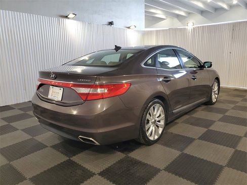 Used 2016 Hyundai Azera Limited image 6