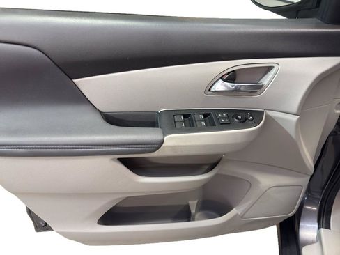 Used 2017 Honda Odyssey SE image 15