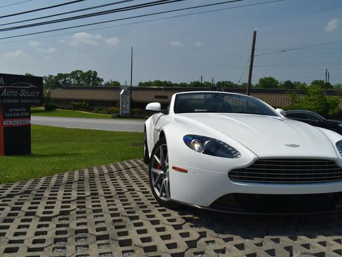 Used 2014 Aston Martin V8 Vantage S image 54
