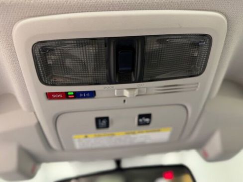 Used 2016 Subaru Forester 2.5i Touring w/ Eyesight & Navigation System image 26