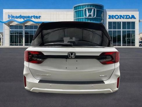 New 2026 Honda Odyssey Touring image 4