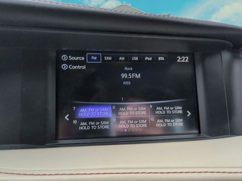 Used 2018 INFINITI QX30 Premium w/ Technology Package image 11