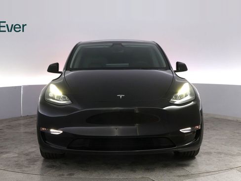 Used 2024 Tesla Model Y Long Range AWD/4WD image 12