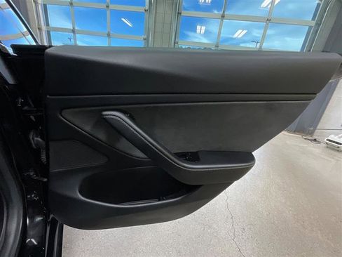 Used 2018 Tesla Model 3 Long Range image 21