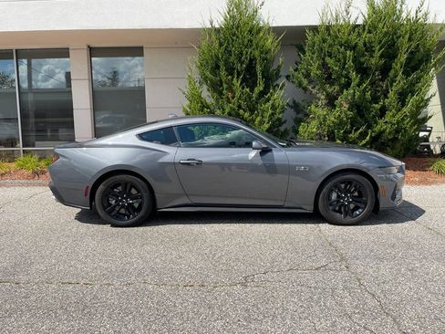 Used 2026 Ford Mustang GT RWD image 5