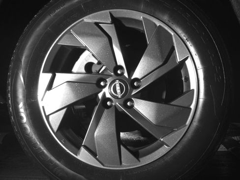 Used 2025 Nissan Rogue SV image 15