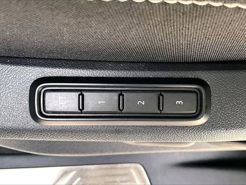 Used 2023 Volkswagen Atlas Cross Sport SEL Premium R-Line AWD/4WD image 53