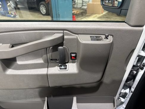 New 2024 GMC Savana 2500 w/ Driver Convenience Package RWD image 13