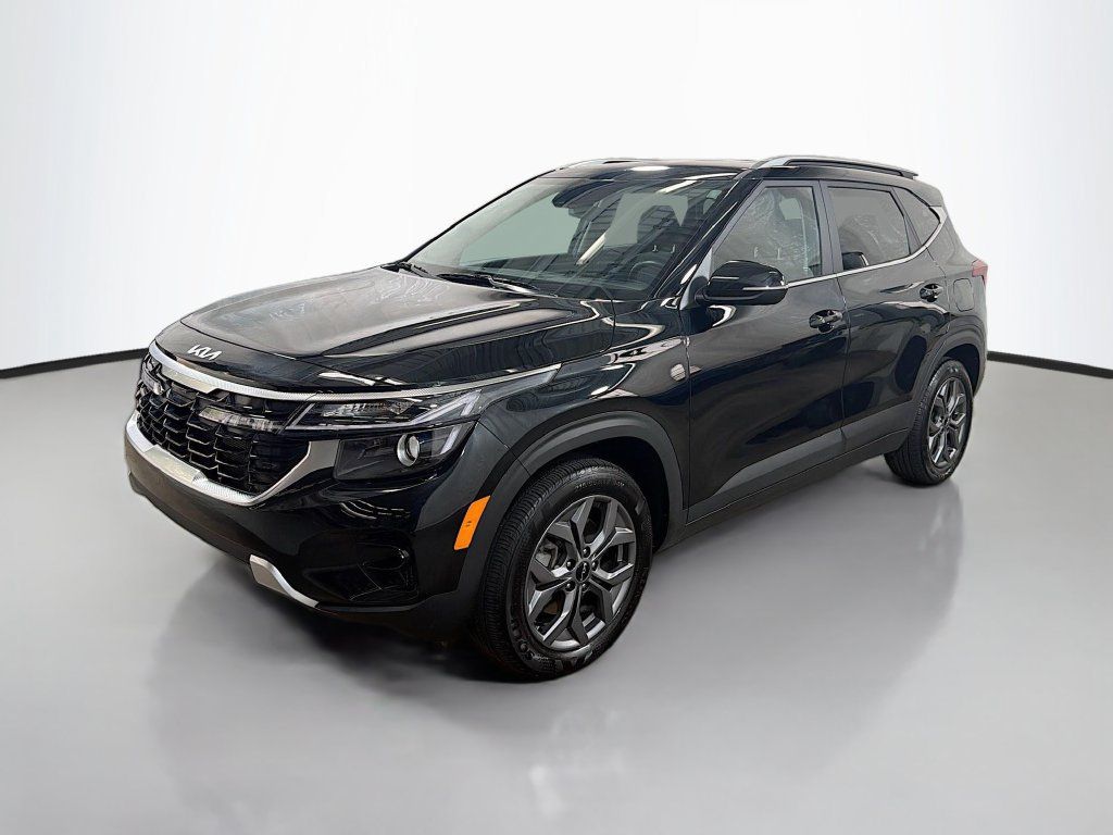 Used 2024 Kia Seltos S AWD/4WD image 5