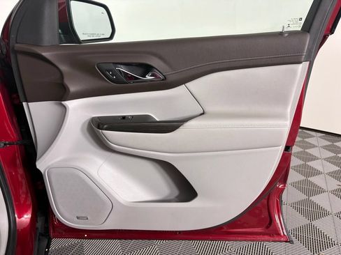 Used 2019 GMC Acadia SLT FWD image 38
