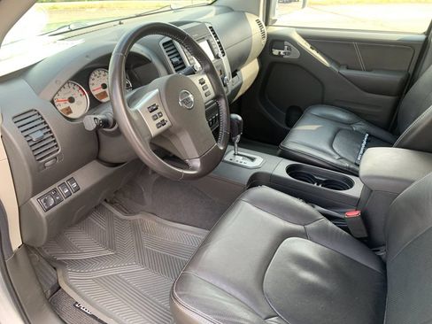 Used 2020 Nissan Frontier PRO-4X w/ Pro-4x Utility Package AWD/4WD image 21