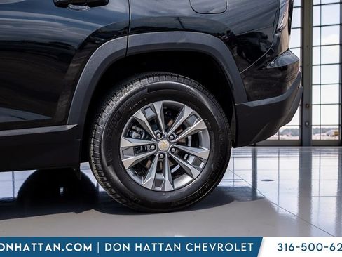 Used 2025 Chevrolet Equinox LT AWD/4WD image 36