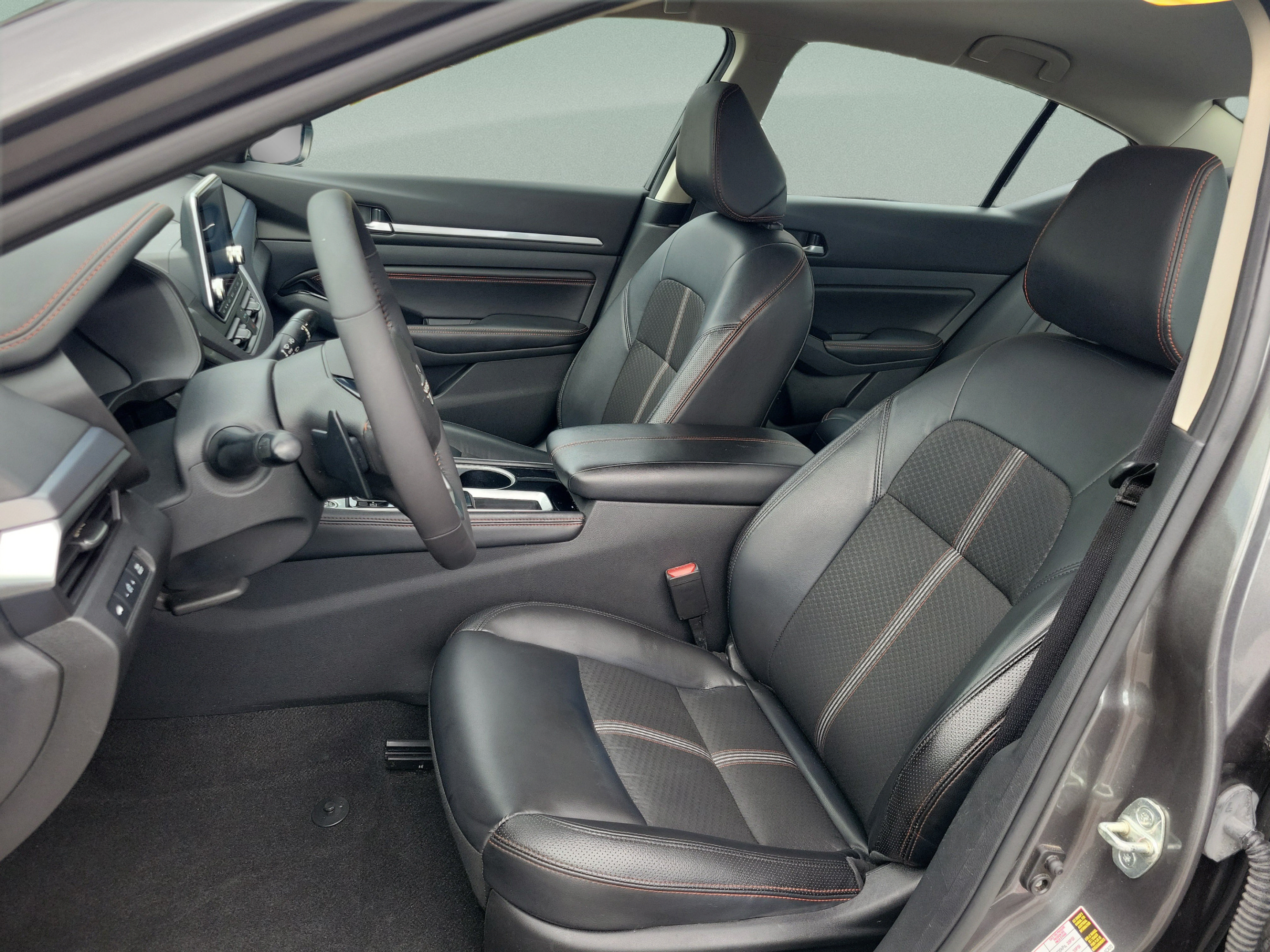 Certified 2023 Nissan Altima 2.5 SR FWD image 14