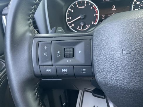 Used 2025 Nissan Rogue SV AWD/4WD image 30