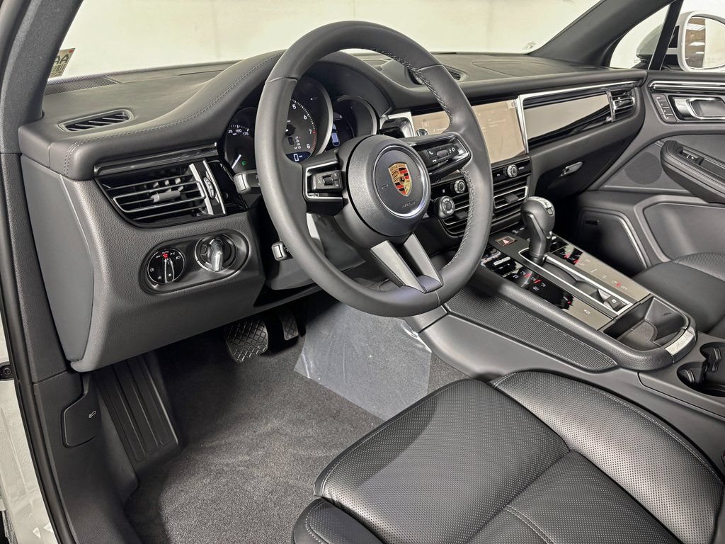 Used 2026 Porsche Macan S AWD/4WD image 4