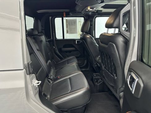 Used 2021 Jeep Gladiator Mojave AWD/4WD image 15